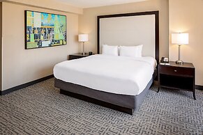 DoubleTree by Hilton Chicago - Magnificent Mile