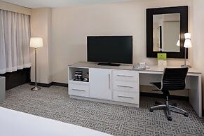 DoubleTree by Hilton Chicago - Magnificent Mile