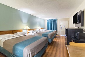 Motel 6 Kenly, NC