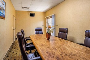 Quality Inn & Suites Coldwater near I-69