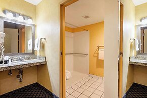 Quality Inn & Suites Coldwater near I-69