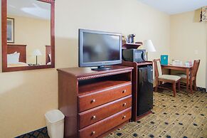 Quality Inn & Suites Coldwater near I-69