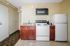 Quality Inn & Suites Coldwater near I-69