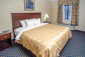 Quality Inn & Suites Coldwater near I-69