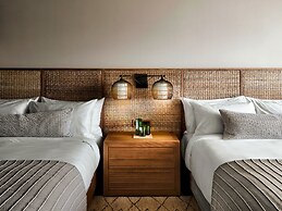 1 Hotel Hanalei Bay