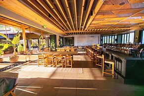 1 Hotel Hanalei Bay
