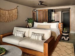 1 Hotel Hanalei Bay