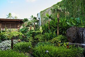 1 Hotel Hanalei Bay