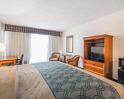 North Miami Beach Gardens Inn & Suites