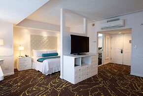 The Roslyn, Tapestry Collection by Hilton