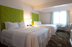 The Roslyn, Tapestry Collection by Hilton