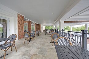 The Roslyn, Tapestry Collection by Hilton