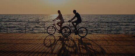 Monterey Beach Hotel, a Tribute Portfolio Hotel by Marriott