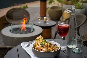Monterey Beach Hotel, a Tribute Portfolio Hotel by Marriott