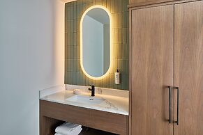 Monterey Beach Hotel, a Tribute Portfolio Hotel by Marriott