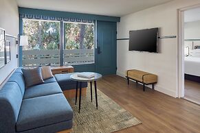 Monterey Beach Hotel, a Tribute Portfolio Hotel by Marriott