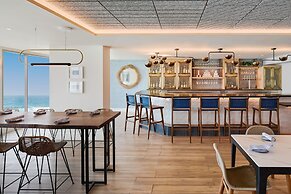 Monterey Beach Hotel, a Tribute Portfolio Hotel by Marriott