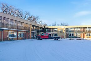 Devils Lake Inn By OYO Near Devils Lake Regional Airport