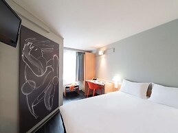 ibis La Rochelle Centre Historique Hotel