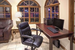 Travelodge by Wyndham Costa Mesa Newport Beach Hacienda