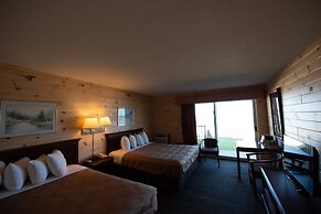 Quality Inn & Suites Beachfront
