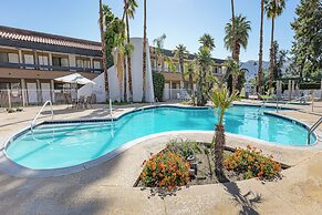 Travelodge by Wyndham Palm Springs