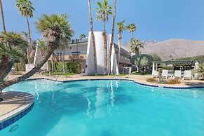 Travelodge by Wyndham Palm Springs