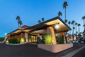 Travelodge by Wyndham Palm Springs