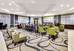 La Quinta Inn & Suites by Wyndham Dallas North Central