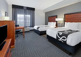 La Quinta Inn & Suites by Wyndham Dallas North Central