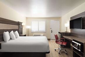 Ramada by Wyndham Kingman