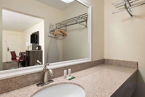 Ramada by Wyndham Kingman