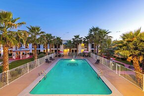 Ramada by Wyndham Kingman