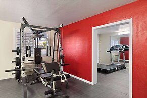 Ramada by Wyndham Kingman