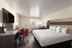 Ramada by Wyndham Kingman