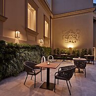 De Bonart Naples, Curio Collection by Hilton