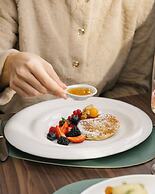 De Bonart Naples, Curio Collection by Hilton