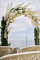 De Bonart Naples, Curio Collection by Hilton