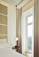 De Bonart Naples, Curio Collection by Hilton