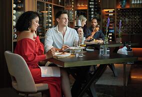 De Bonart Naples, Curio Collection by Hilton