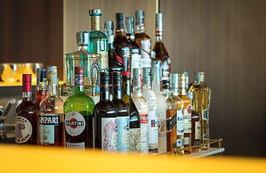 De Bonart Naples, Curio Collection by Hilton