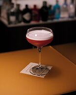 De Bonart Naples, Curio Collection by Hilton