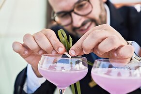 De Bonart Naples, Curio Collection by Hilton