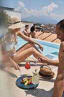 De Bonart Naples, Curio Collection by Hilton