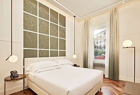 De Bonart Naples, Curio Collection by Hilton