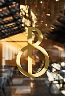 De Bonart Naples, Curio Collection by Hilton