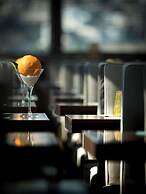 De Bonart Naples, Curio Collection by Hilton