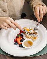 De Bonart Naples, Curio Collection by Hilton