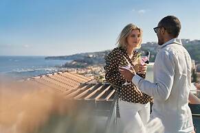 De Bonart Naples, Curio Collection by Hilton