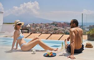 De Bonart Naples, Curio Collection by Hilton